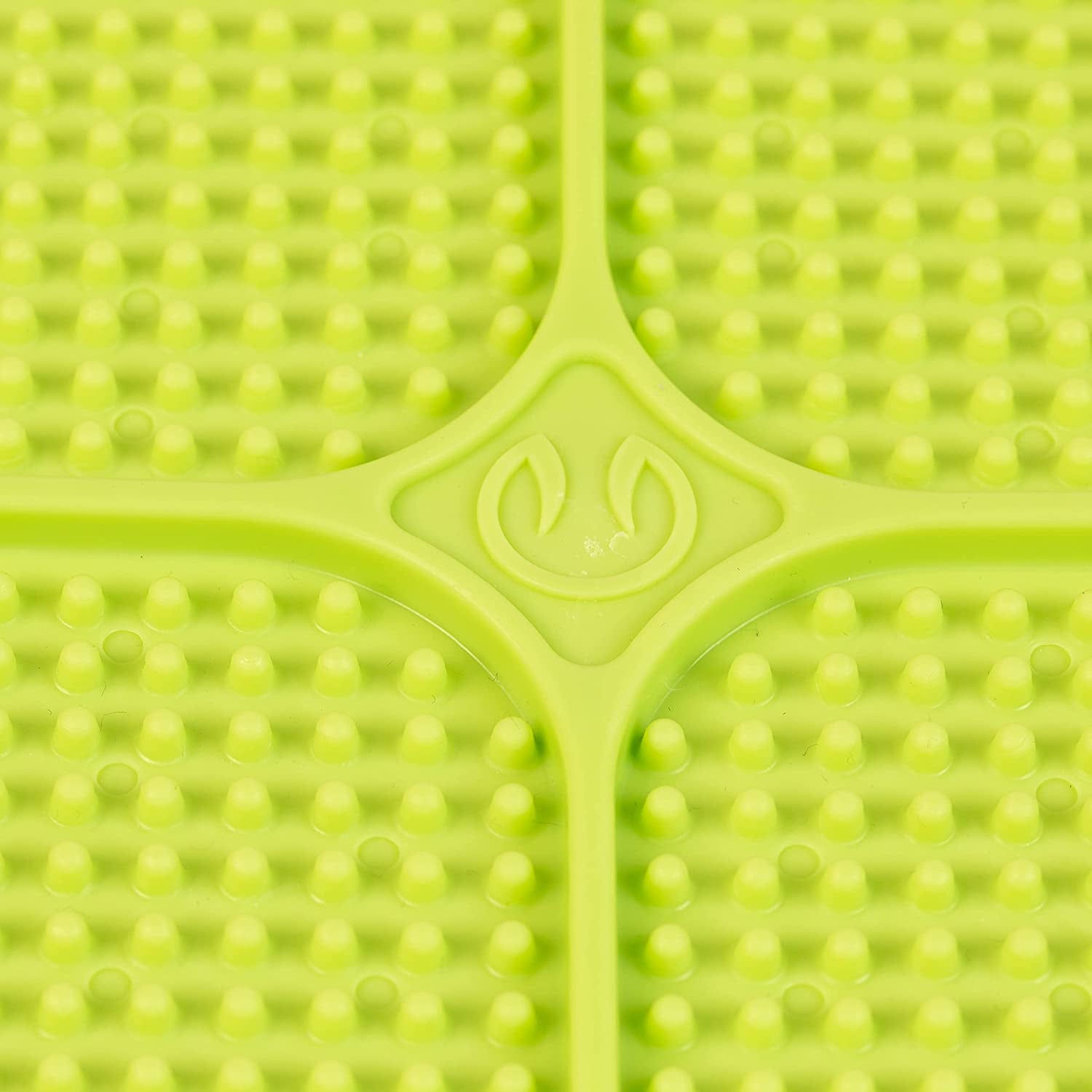 IQ Treat Spread Dog Peanut Butter & IQ Treat Mat Dog Lick Mat (100% Natural-Xylitol Free Peanut Butter for Dogs & IQ Treat Mat Dog Lick Mat for Dogs) Dog Treats, Dog Snacks & Dog Licking Mat